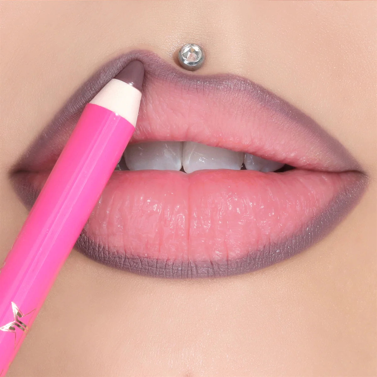 Lapiz delineador Jeffree Star  Velour Lip Liner