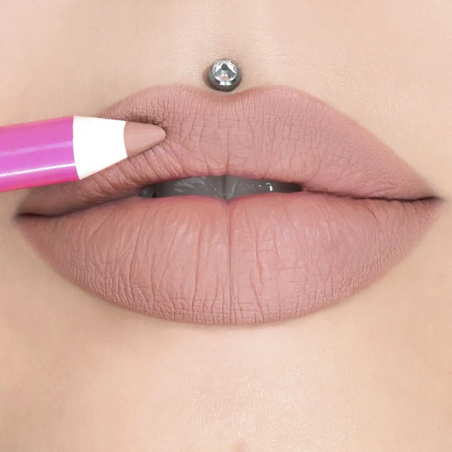 Lapiz delineador Jeffree Star  Velour Lip Liner