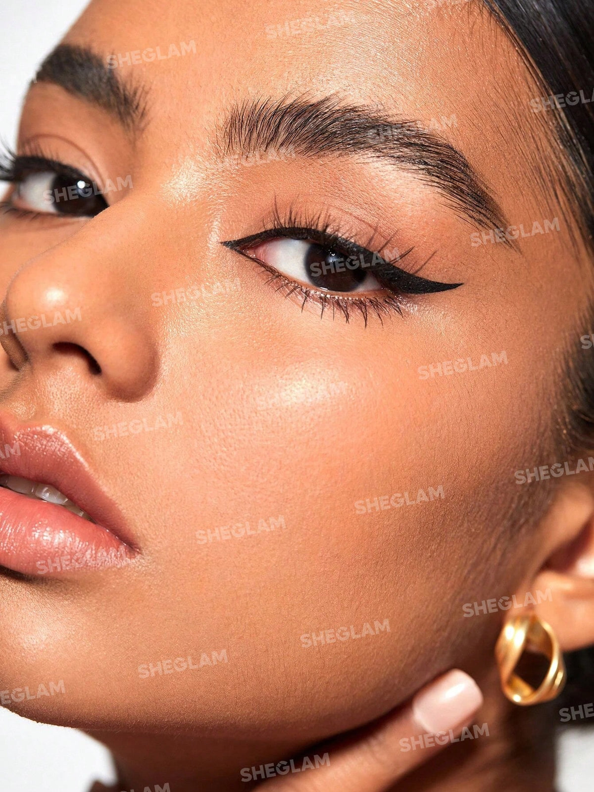Lápiz delineador de ojos multifunción para líneas y detalles, color negro sheglam