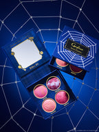 paleta de rubores y iluminadores Mother's web Coraline x Beauty Creations