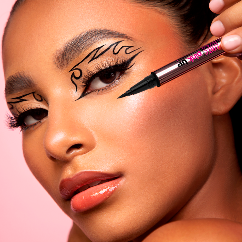 LIQUID EYE LINER HIGH PRECISION Delineador liquido en plumon Pink  UP